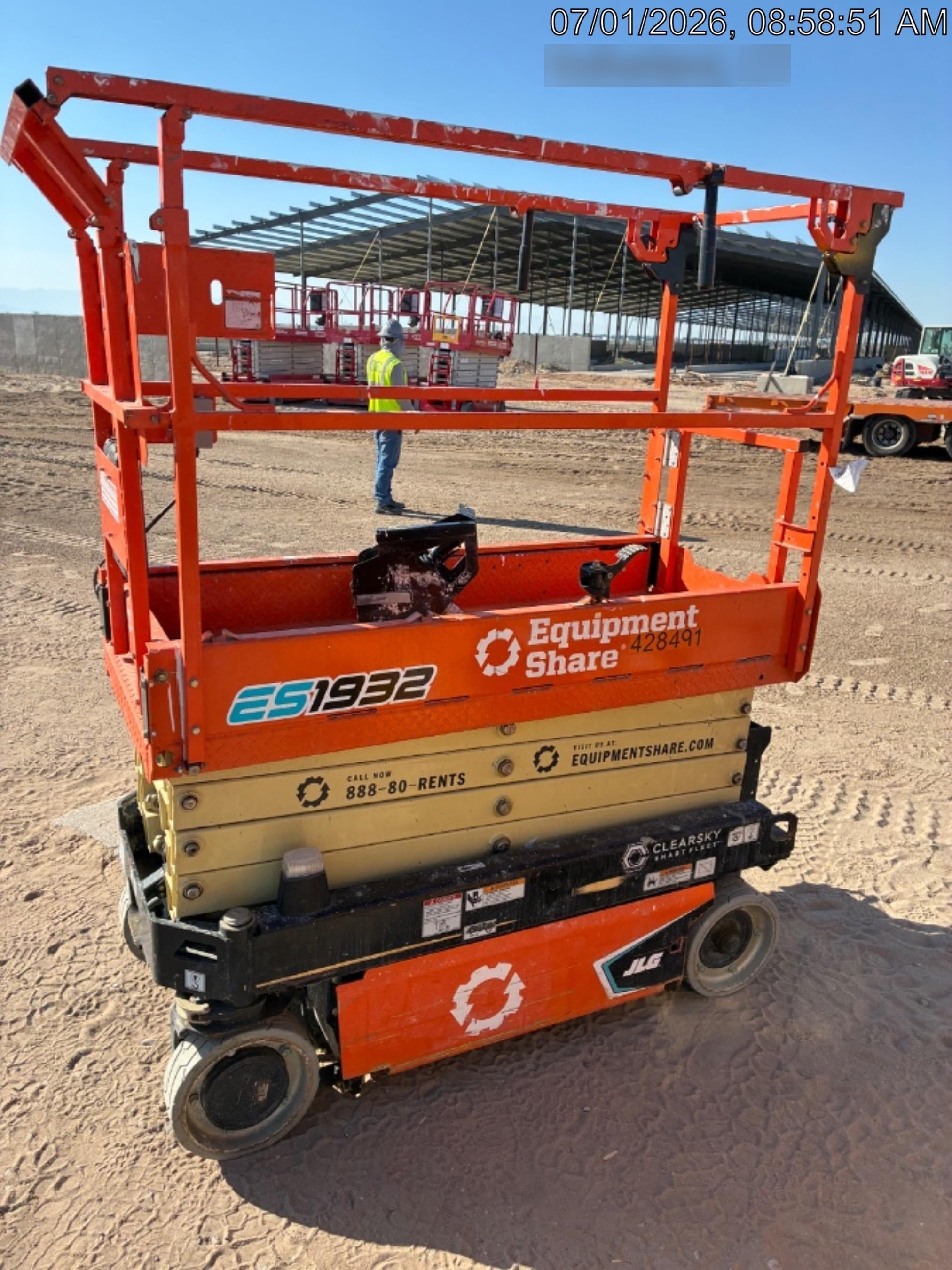 2024 JLG ES1932
