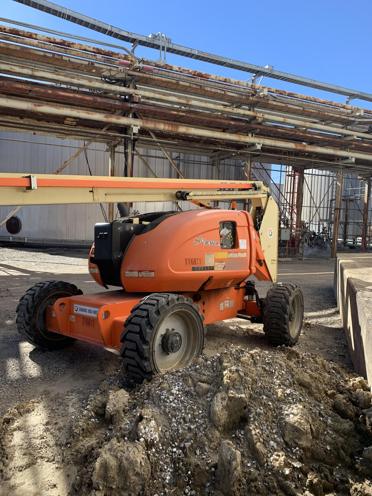 2021 JLG 600AJ