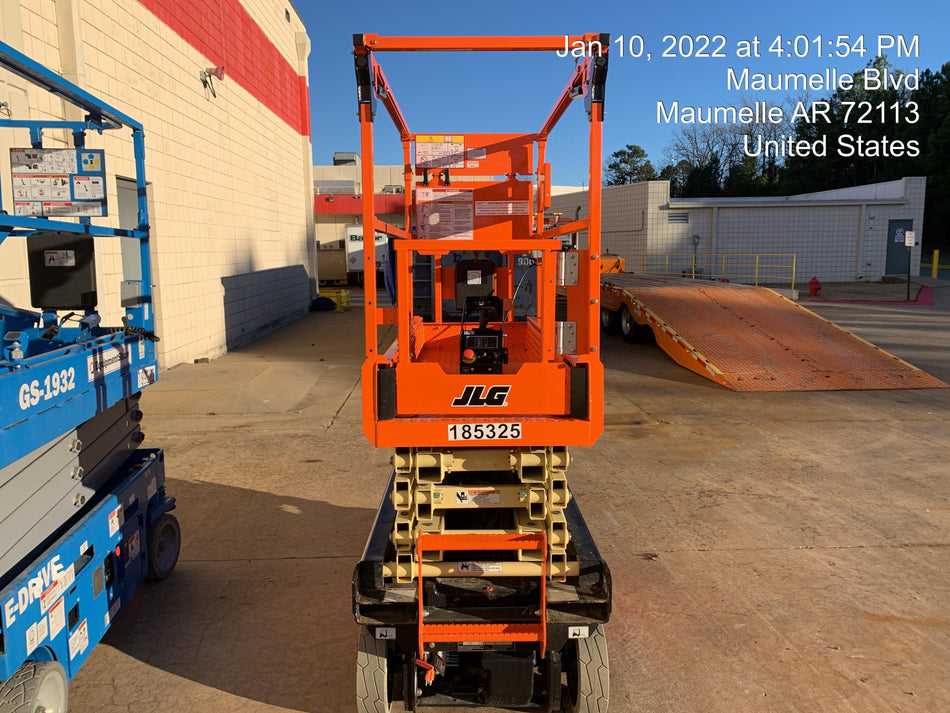 2021 JLG ES1932