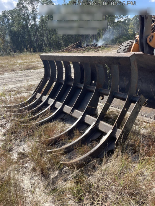 2017 Case 621G CLOSED CAB, JRB 416 STYLE HYD COUPLER