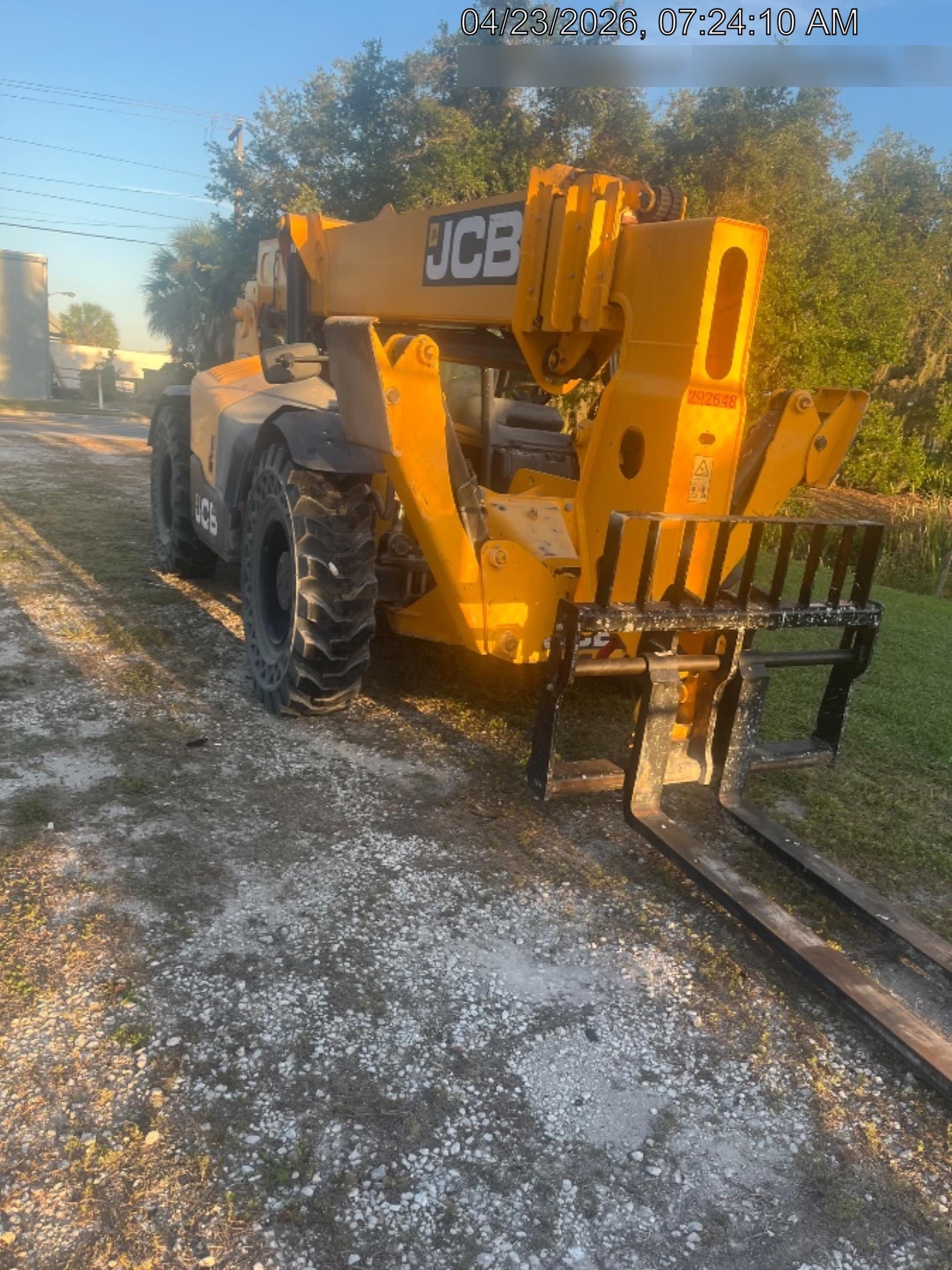 2023 JCB 510-56