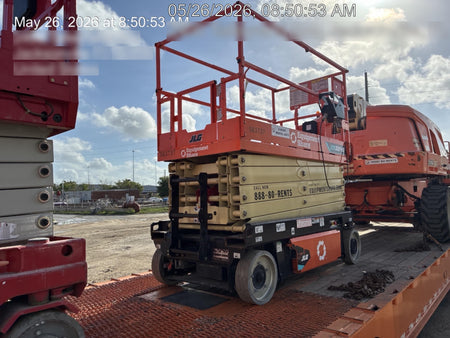 2025 JLG ES3246