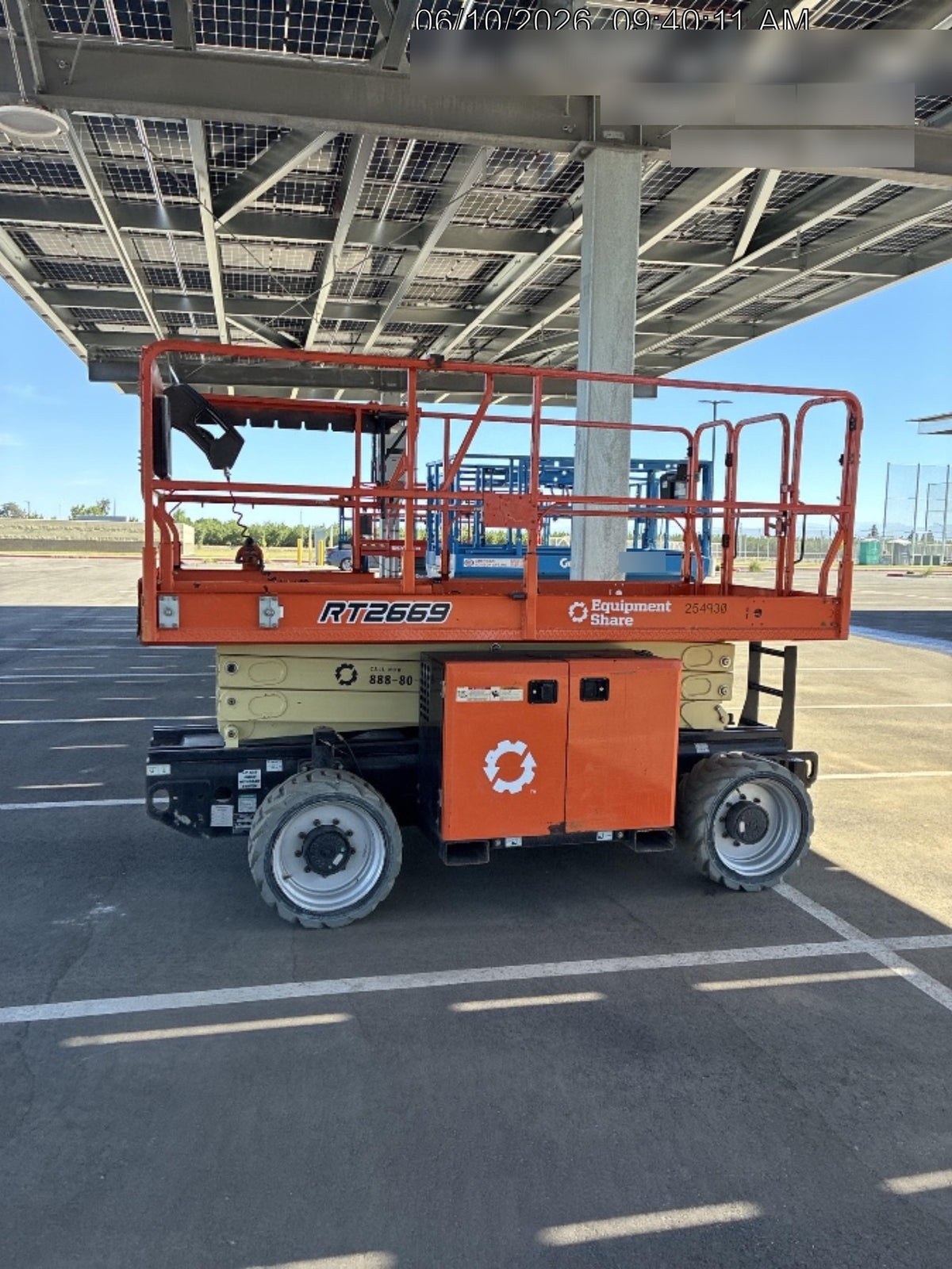 2022 JLG RT2669