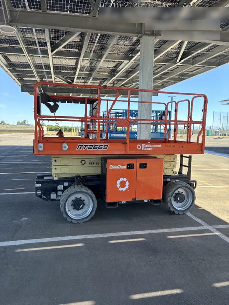 2022 JLG RT2669
