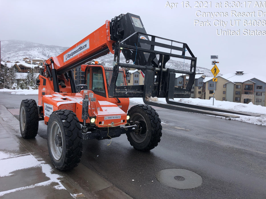 2020 Skytrak 8042 74 Hp, Cab-Heat ONLY, FF Tires, Work Lights, Beacon, Aux Hydraulics, Back up Alarm, Lifting Eye, ES Decals