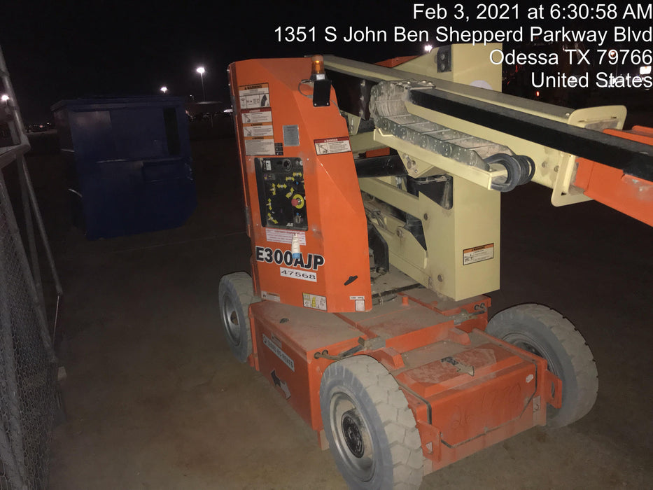 2019 JLG E300AJP