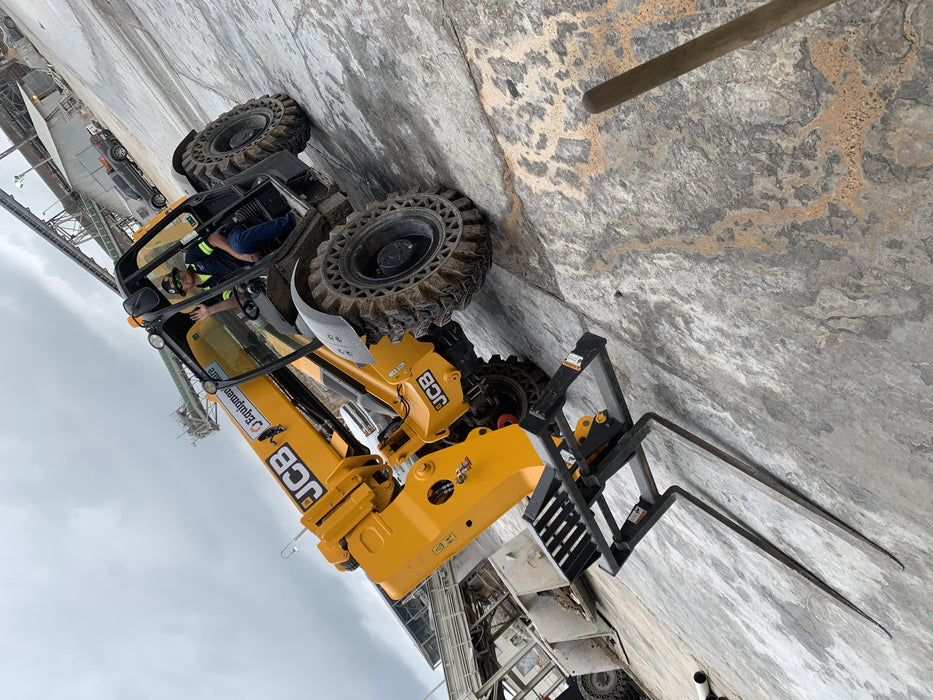 2020 JCB 509-42 Canopy, Solid Tires, Work Lights, Beacon, Aux Hydraulics, Back up Alarm, Lifting Eye, ES Decals