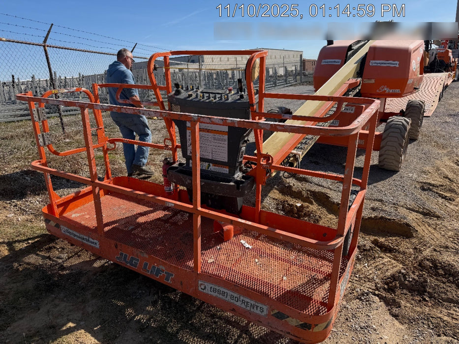 2021 JLG 400S