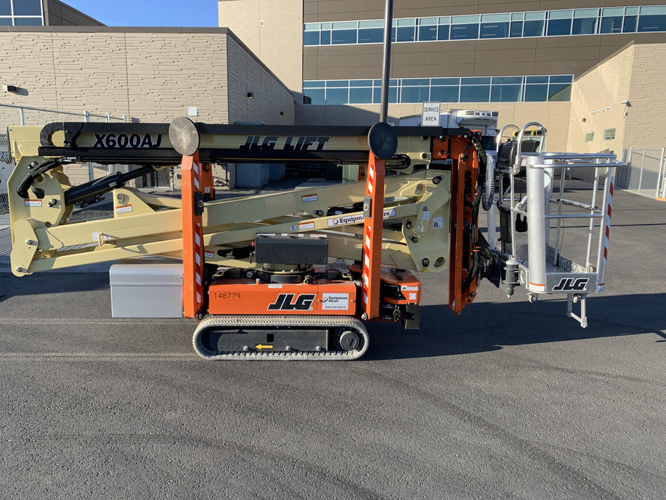 2021 JLG X600AJ