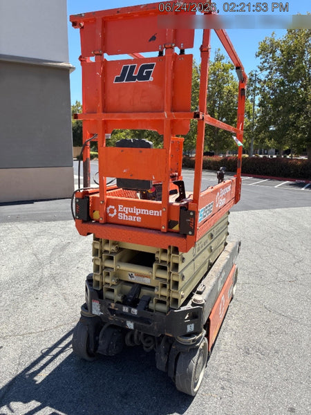 2022 JLG ES1932