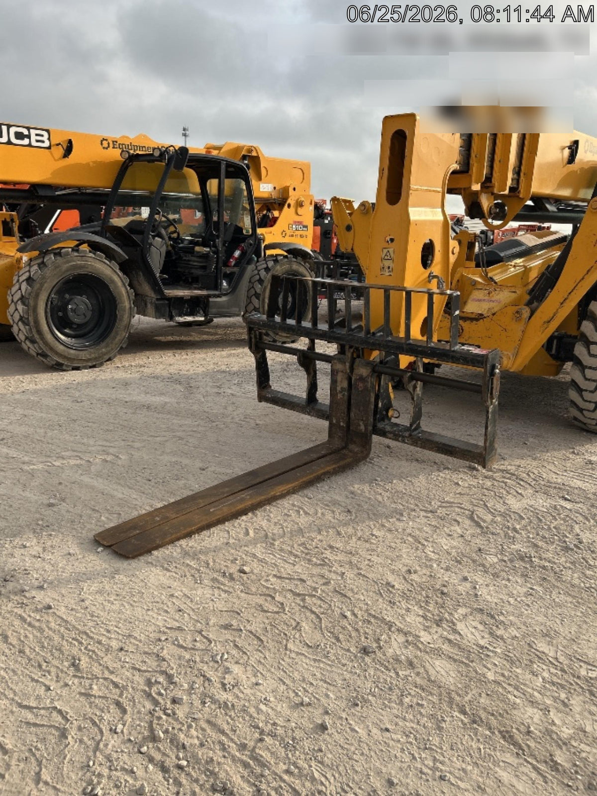 2023 JCB 510-56
