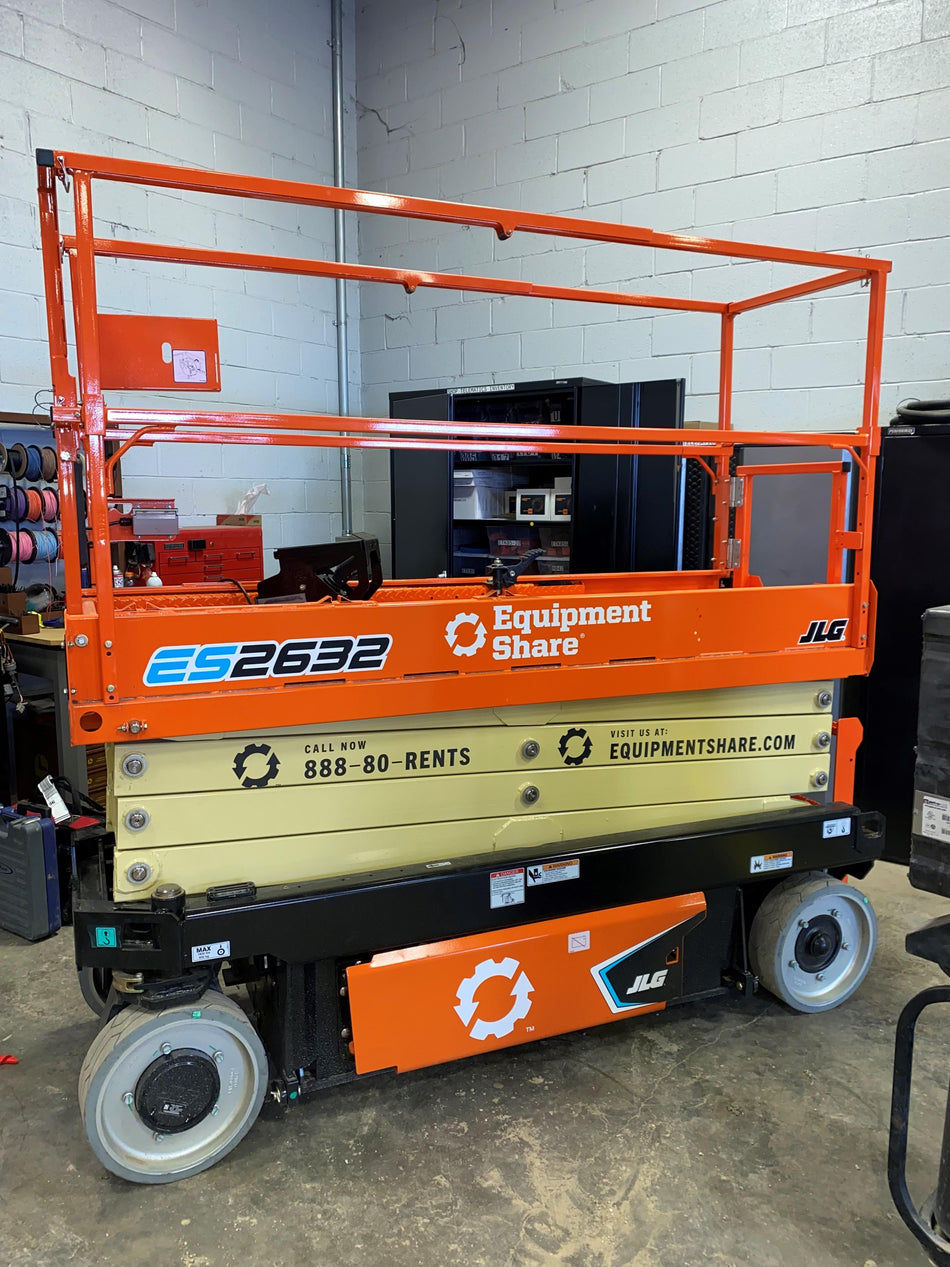 2022 JLG ES2632