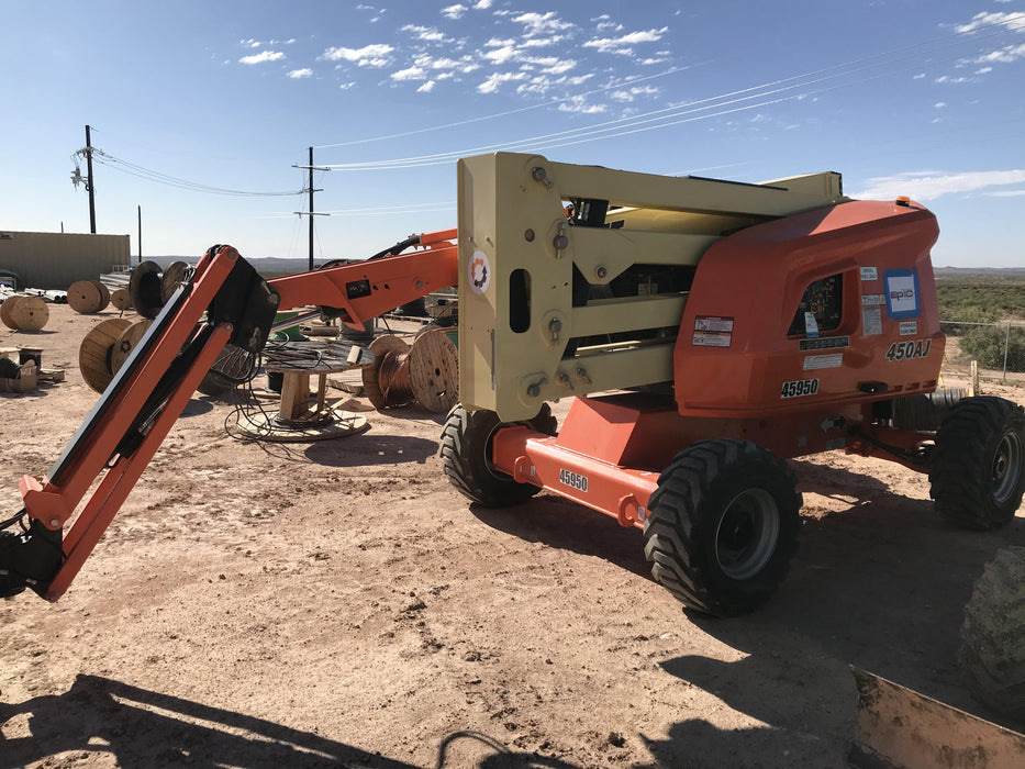2019 JLG 450AJ