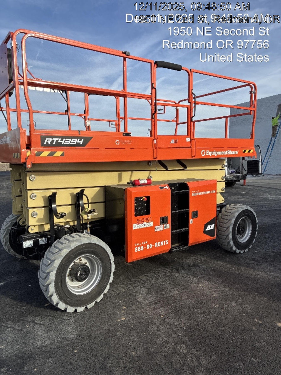 2025 JLG RT4394