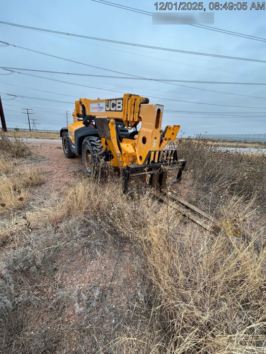 2019 JCB 512-56 109 HP w/Open ROPS, Beacon, Aux Hydraulics, Worklights, Solid Tires 60" Carriage/Forks