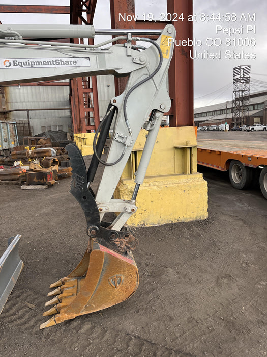 2020 DOOSAN 24" Bucket-Doosan