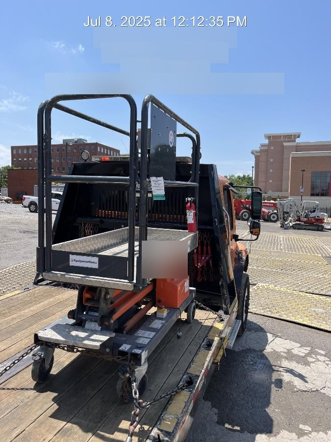 2023 JLG 1030P