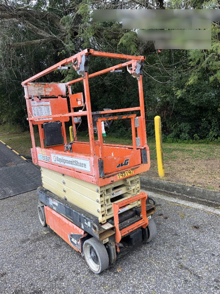 2021 JLG ES1932