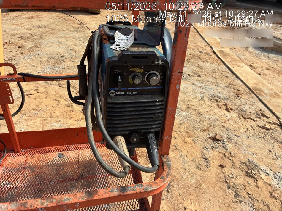 2022 JLG 660SJ