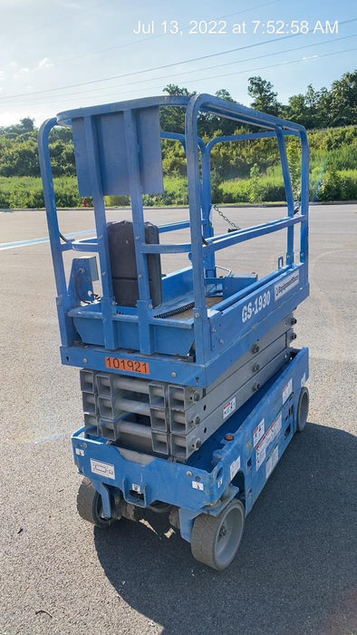 2020 Genie GS-1930 Fixed rails with chain entry gate - Pre A92.20