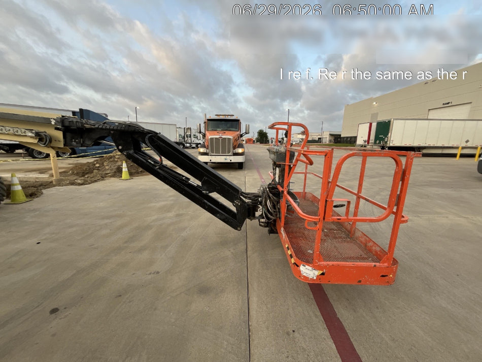 2023 JLG 660SJ