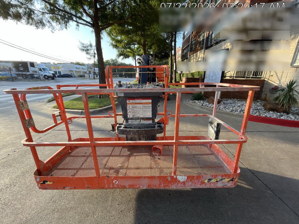 2023 JLG 660SJ