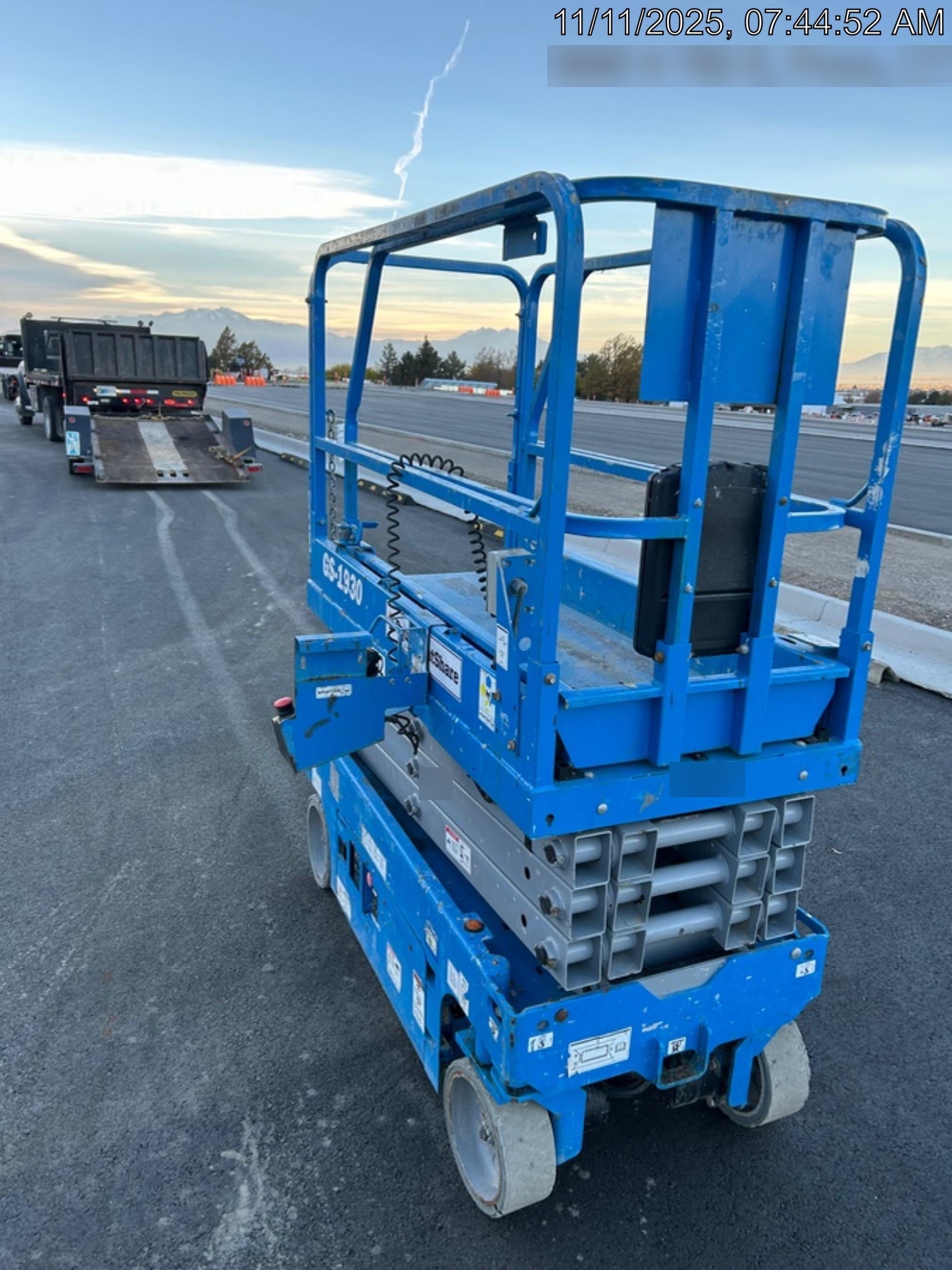 2020 Genie GS-1930 Solid Non Marking Tires, Beacon, Folding rails with half height swing gate