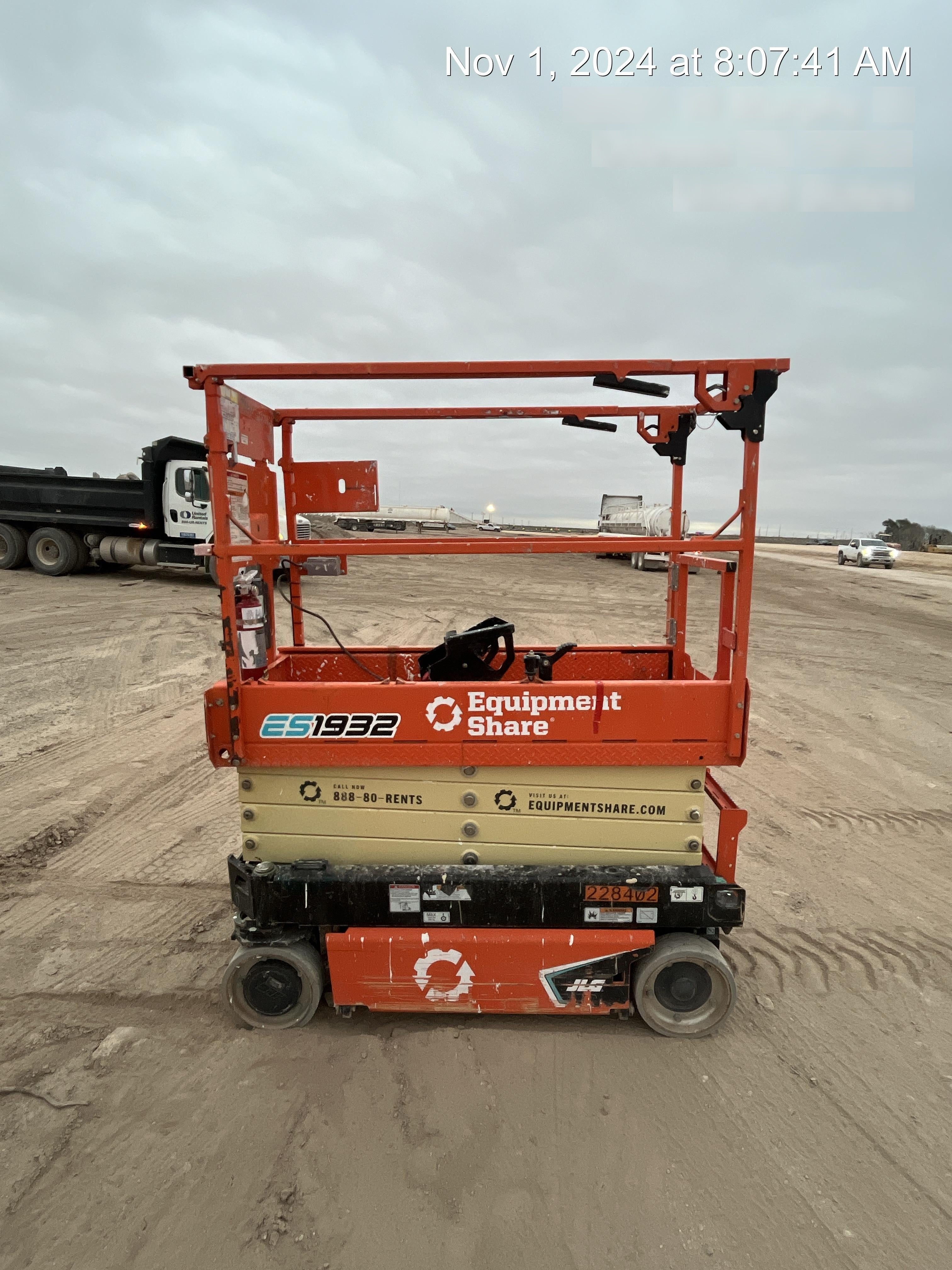 2022 JLG ES1932