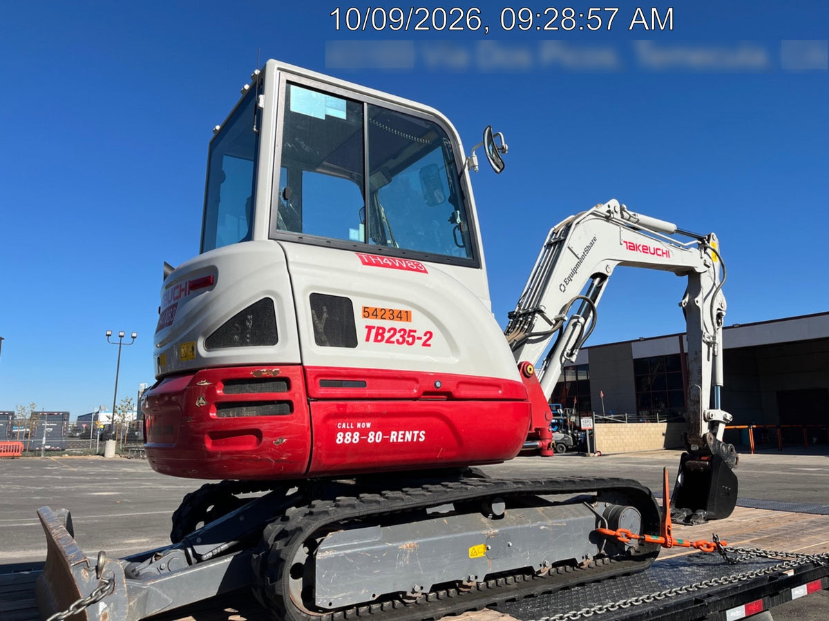 2025 TAKEUCHI TB235-2CR