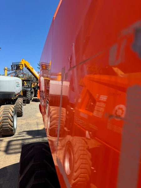 2023 JLG 860SJ