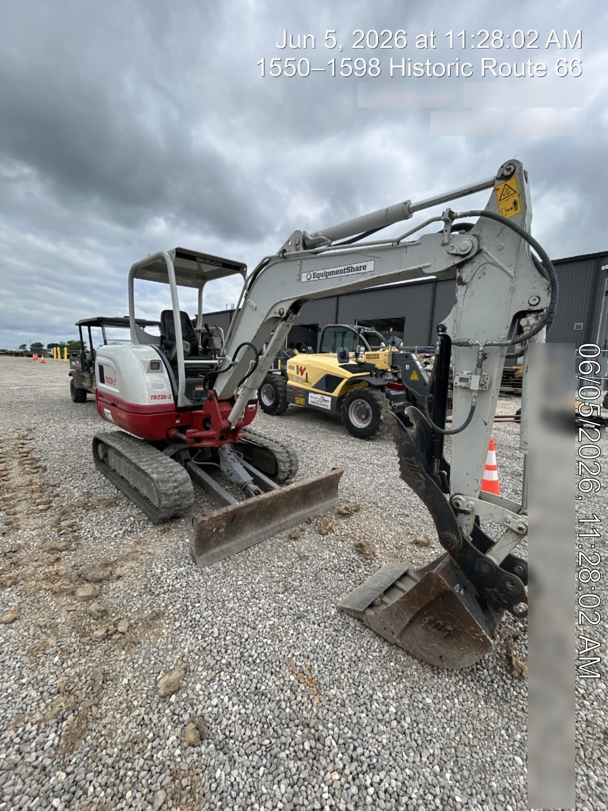 2022 TAKEUCHI TB235-2R