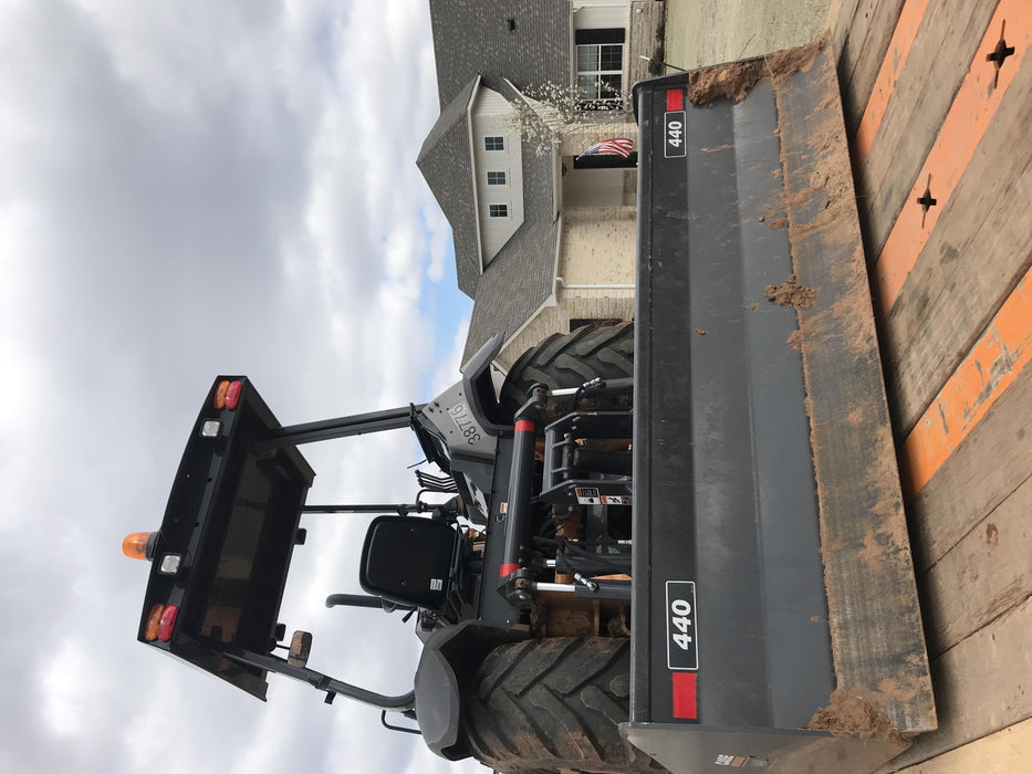 2019 Case 570N EP Canopy, 4WD, GP Front Bucket, Dual Tilt Cylinder, 84" Box Blade w/ Scarifier, Wheel Weights, Beacon