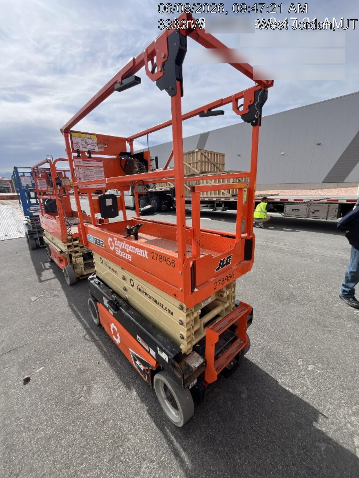 2022 JLG ES1932