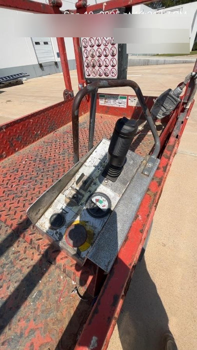 2018 Skyjack SJIII-3226 Skyjack SJIII3226 Scissor Lift w/Trojan Batteries