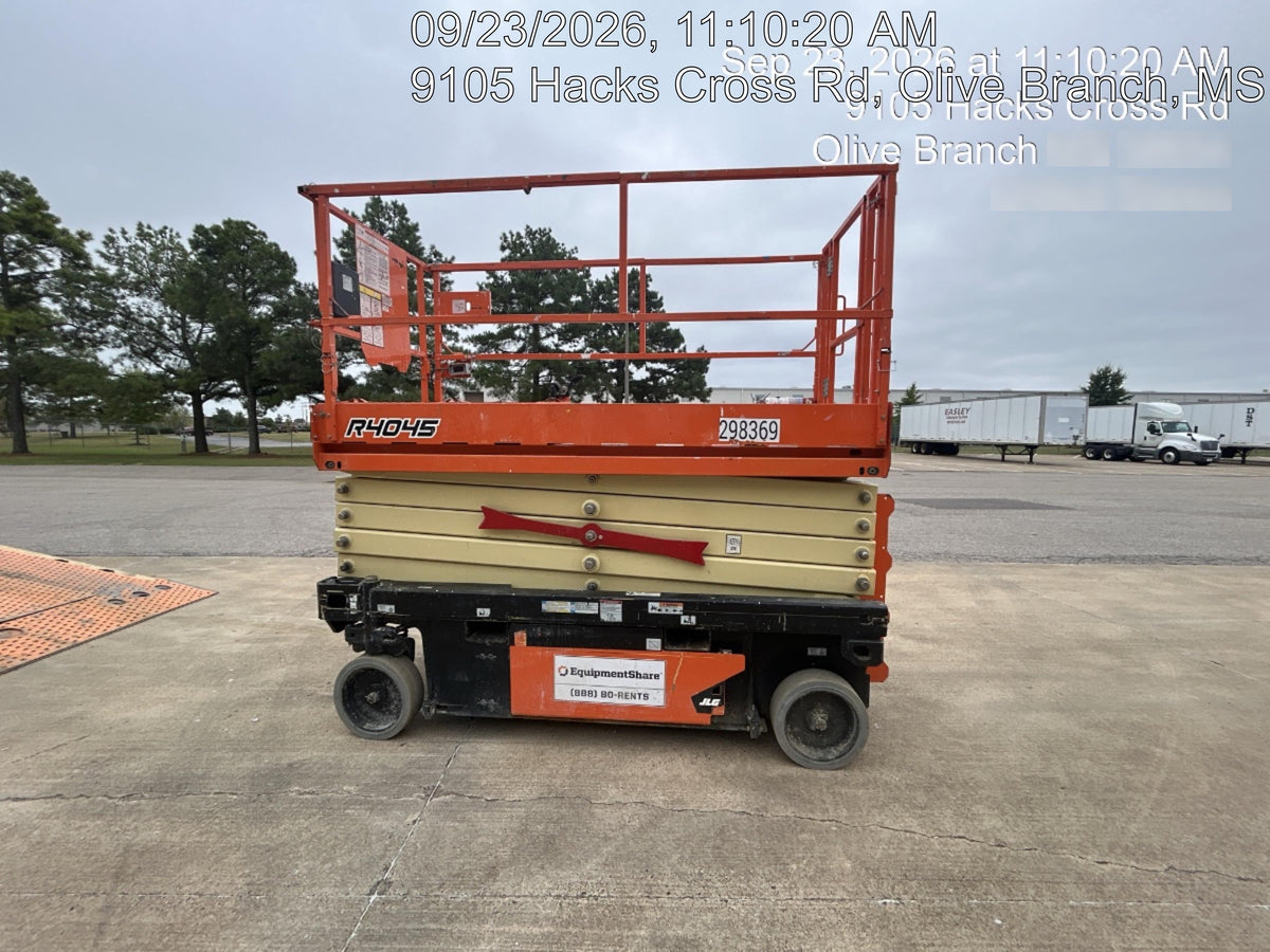 2023 JLG R4045