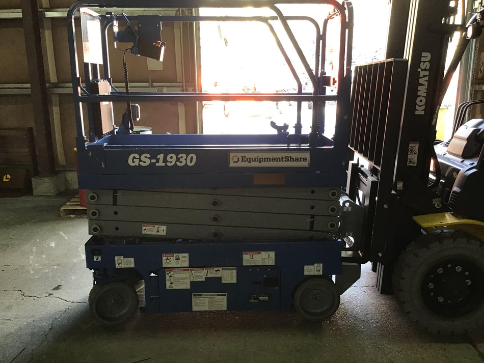 2019 Genie GS-1930 Half Height Swing Gate, 800W Inverter