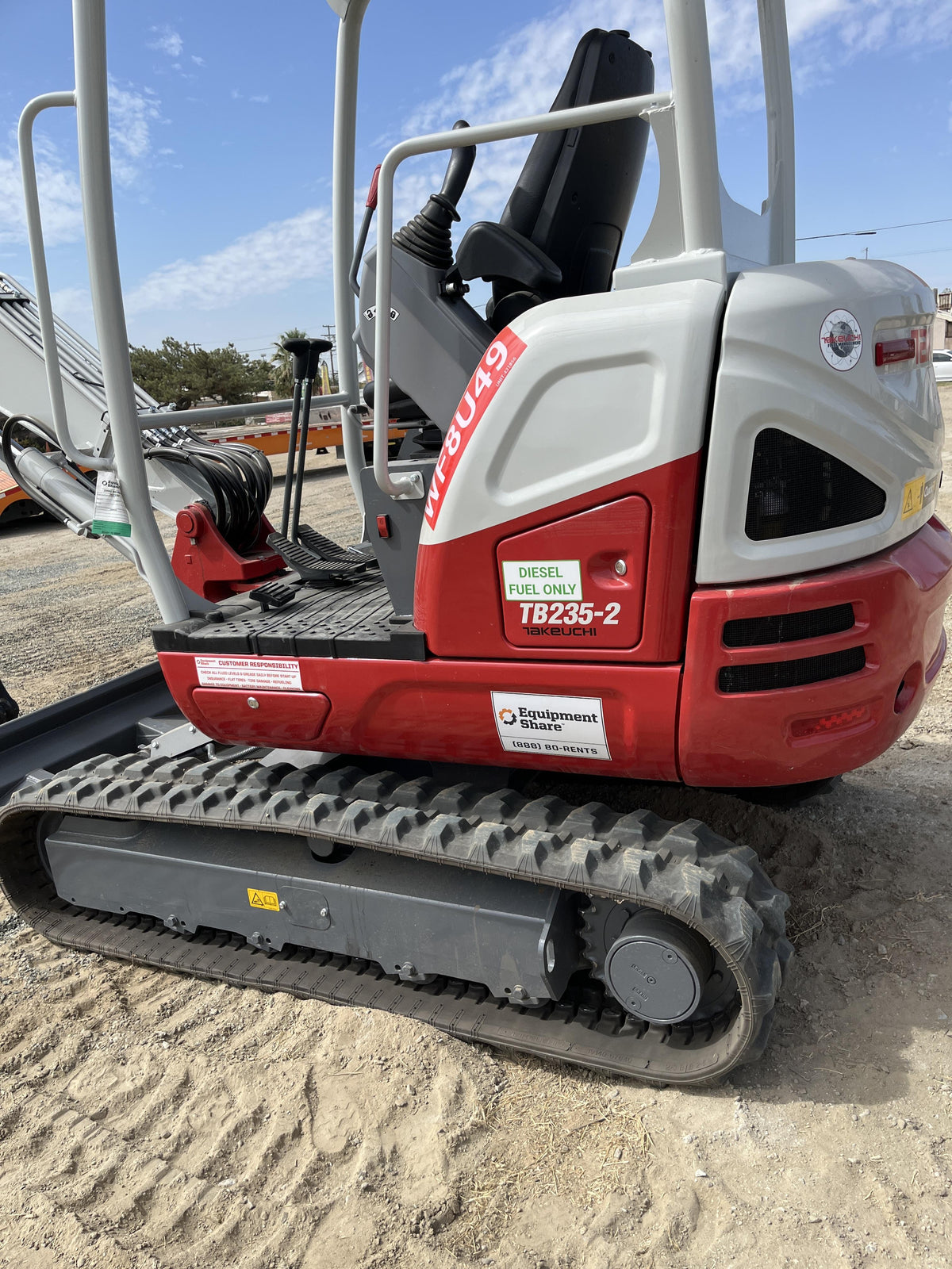 2024 TAKEUCHI TB235-2R