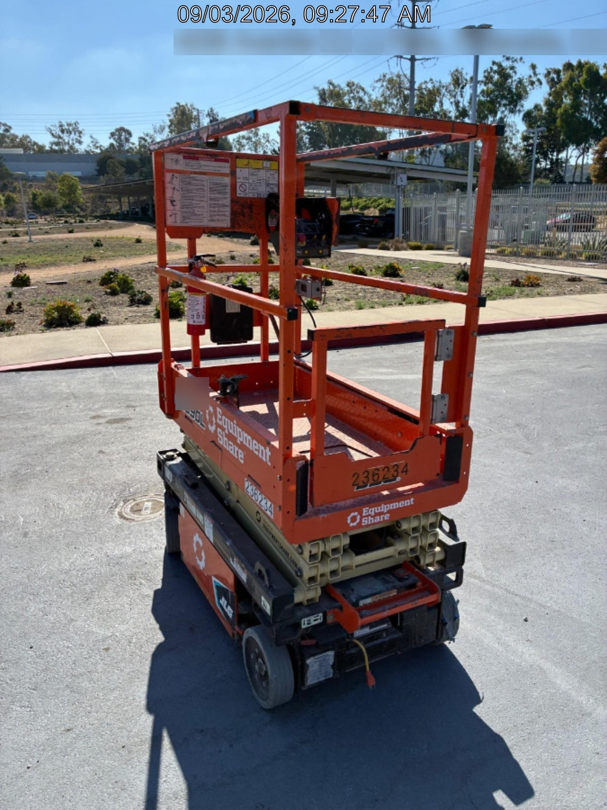 2022 JLG ES1330L