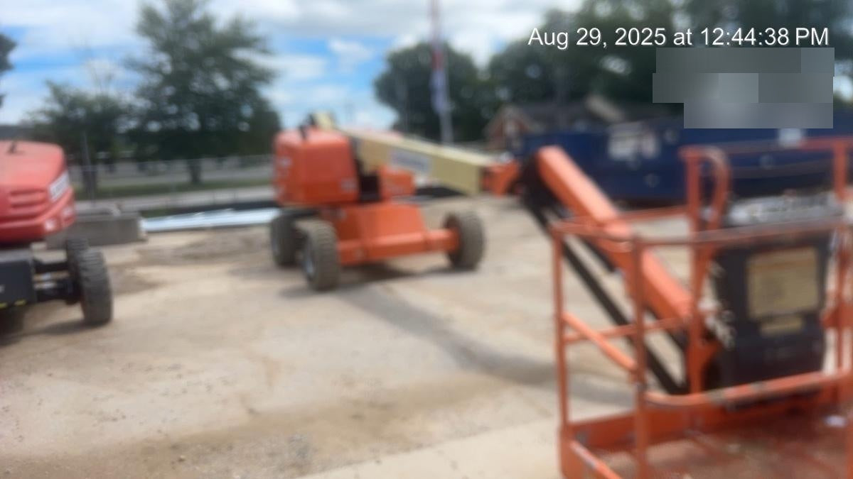 2019 JLG 460SJ