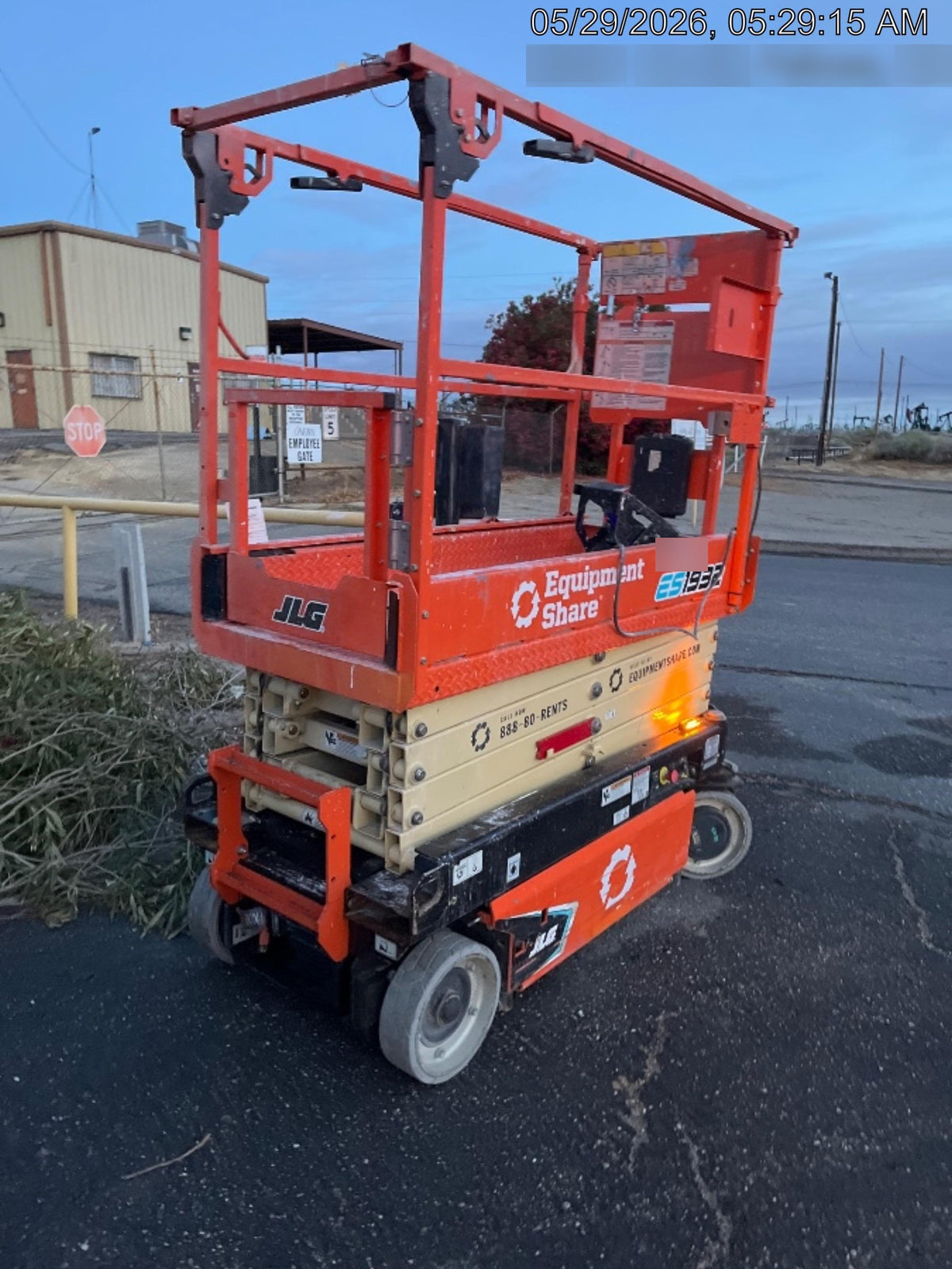 2022 JLG ES1932
