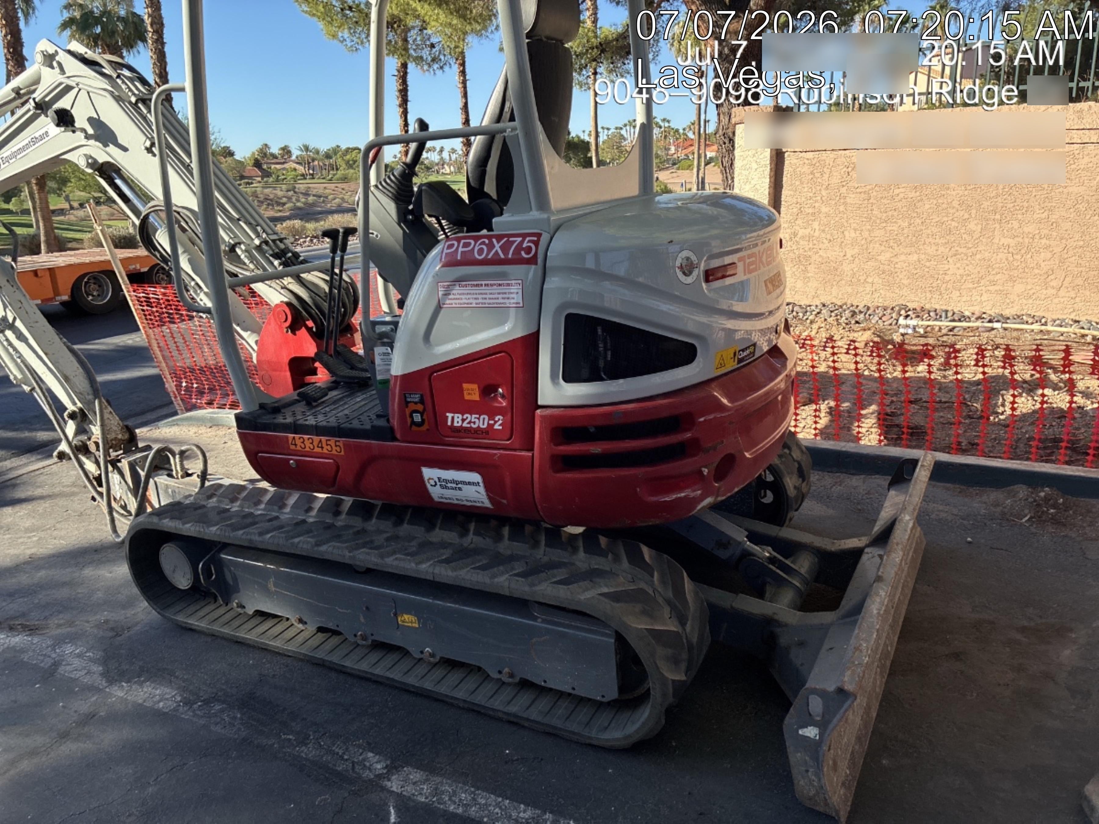 2024 TAKEUCHI TB250-2R