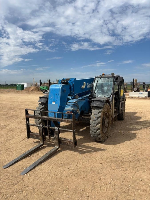 2018 Genie GTH-844 Genie GTH-844 w/Enclosed Cab w/HVAC, Work Lights, Solid Tires, Beacon, 60" Carriage and Forks