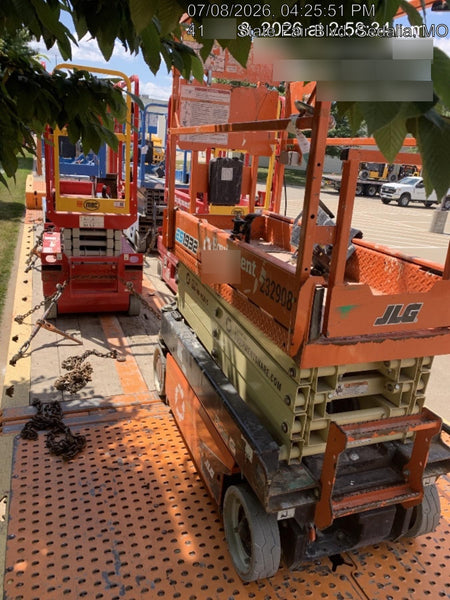 2022 JLG ES1932
