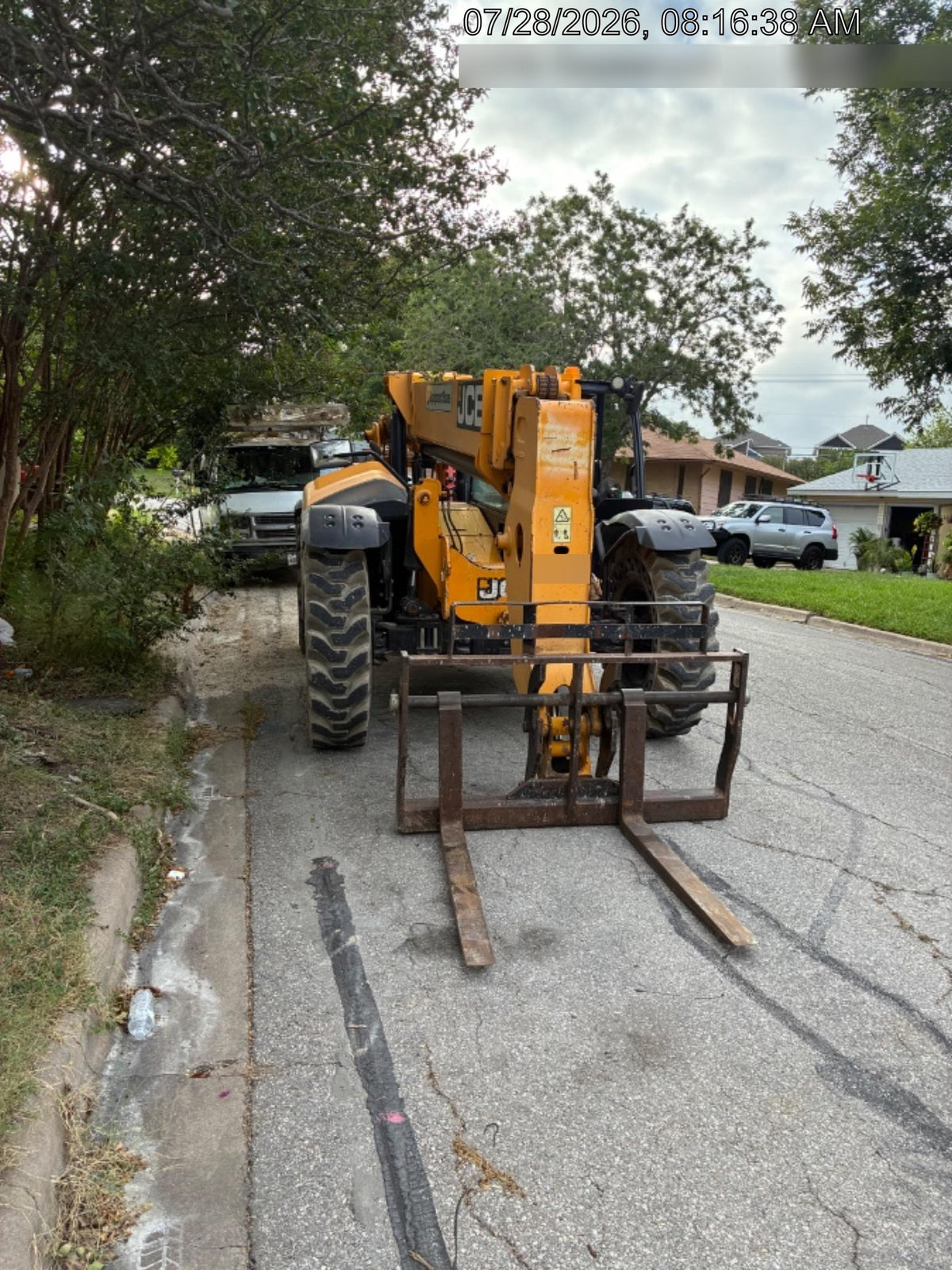 2019 JCB 509-42 74 HP w/Open ROPS, Beacon, Aux Hydraulics, LED Work lights, Solid Tires w/66" Carriage/60" Forks