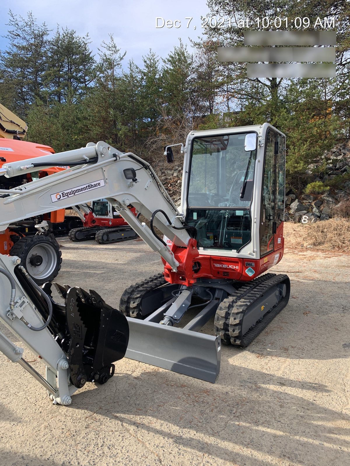 2021 TAKEUCHI TB235-2CR