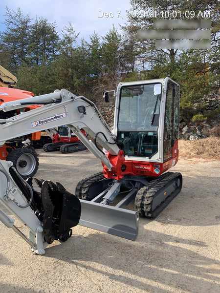 2021 TAKEUCHI TB235-2CR