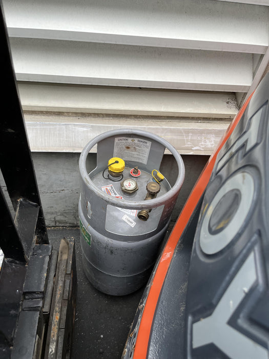 2022 TOYOTA 8FGU25 LP w/ Scale