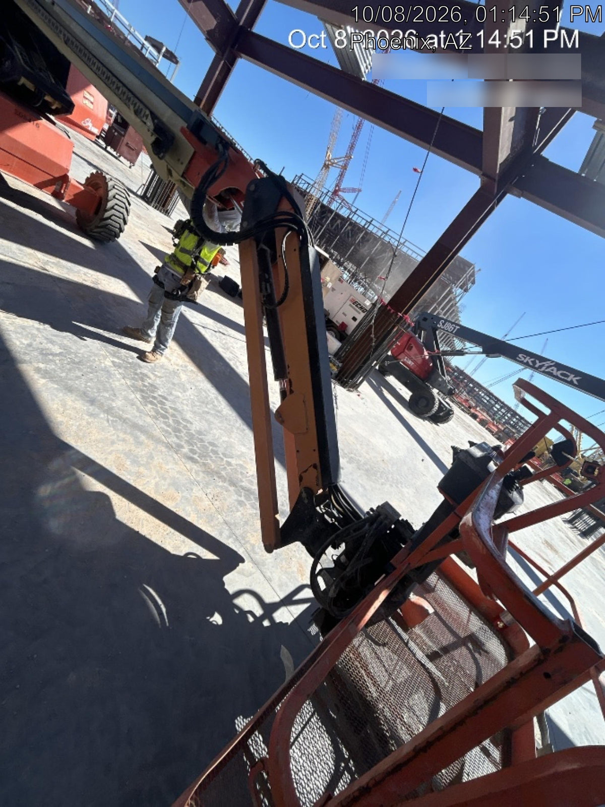 2023 JLG 660SJ