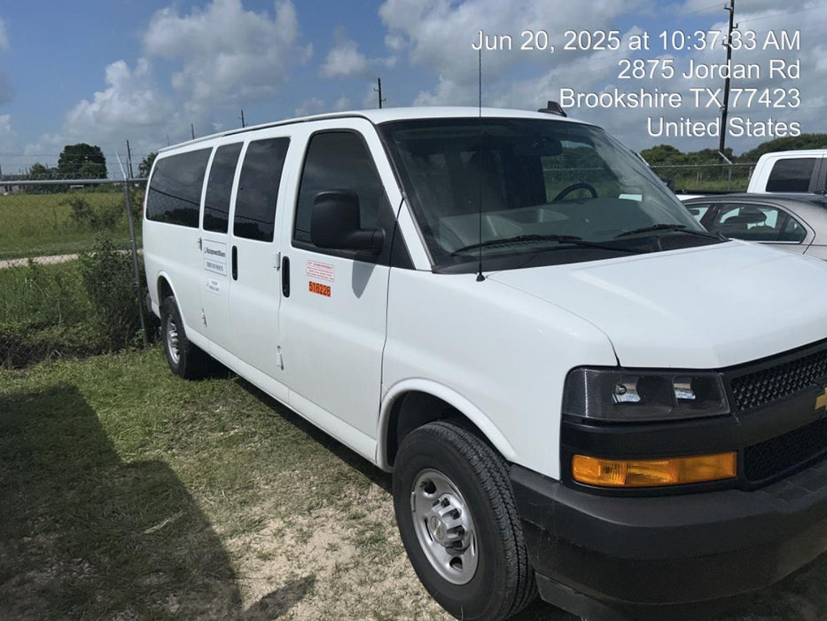 2025 CHEVROLET Express Van - Rental