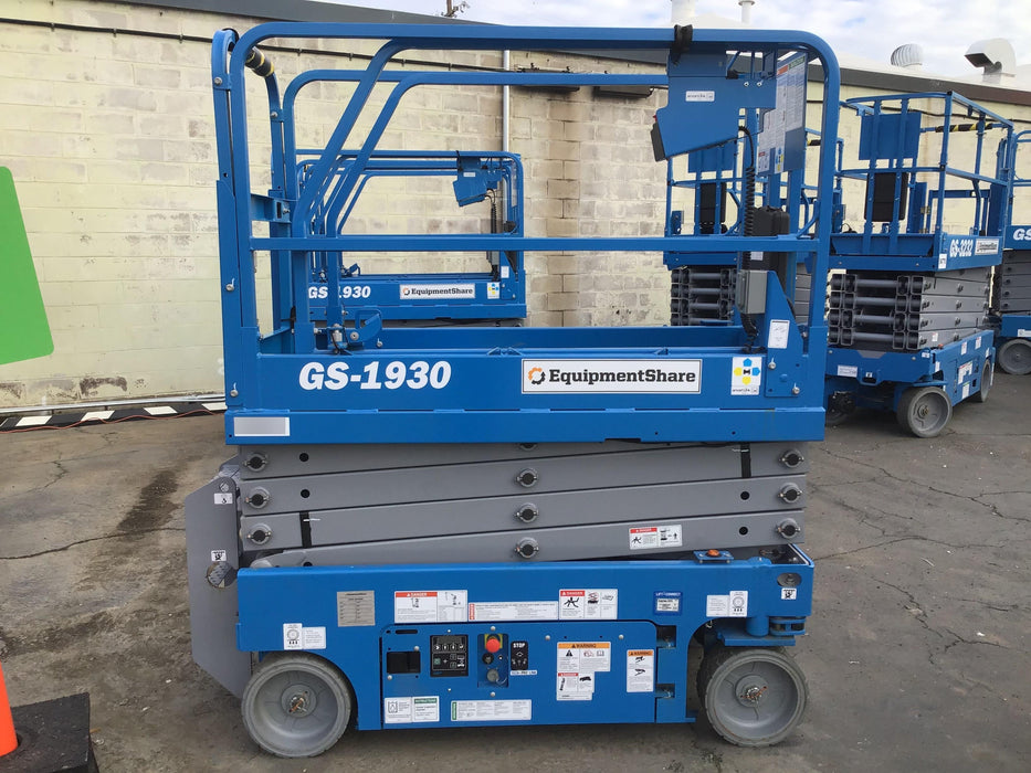 2019 Genie GS-1930 Half Height Swing Gate, 800W Inverter